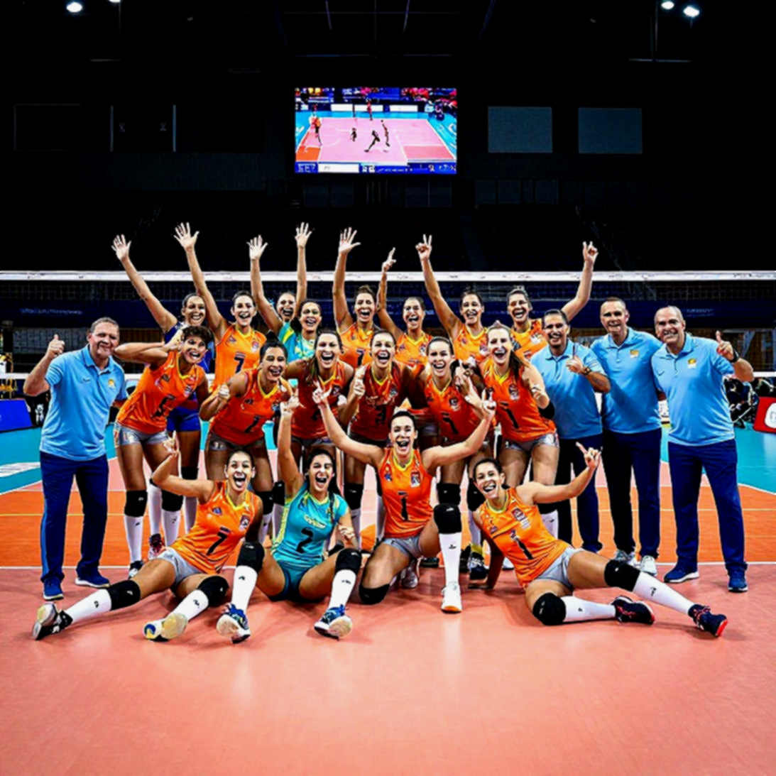 Gabi Guimarães, Bruno Rezende and the Move Away from Brazil: When the Comfort Zone Becomes the Biggest Risk Gabi Guimarães, Bruno Rezende and the Move Away from Brazil: When the Comfort Zone Becomes the Biggest Risk