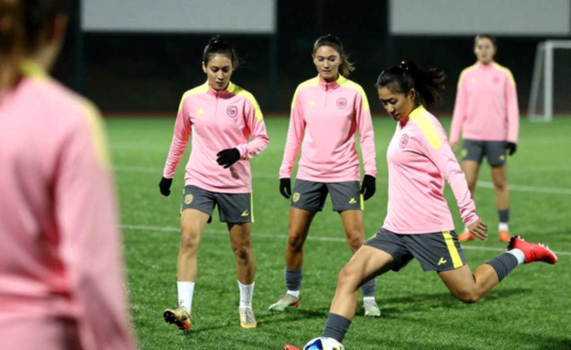 Michael Olise, điều khoản giải phóng và khoảng lặng của Real Madrid