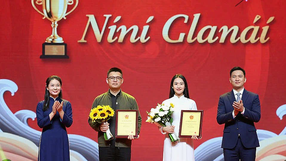 Toyohashi, 5-0, Và Nhịp Thở Của Ba Người Phụ Nữ Việt Nam