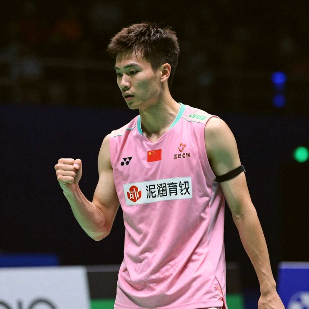 Nguyễn Tiến Minh đánh bại Nguyễn Hoàng Thái Sơn tại vòng loại Vietnam Open 2026 Super 100
