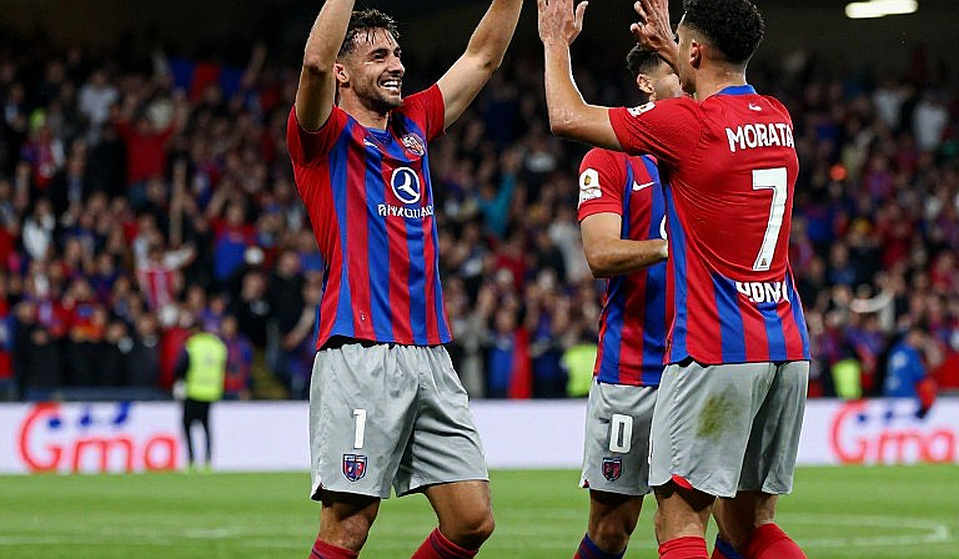 Newcastle 0-1 Aston Villa: Khi Manzambi Trở Lại Và Gieo Rắc Nỗi Đau Tại St James' Park