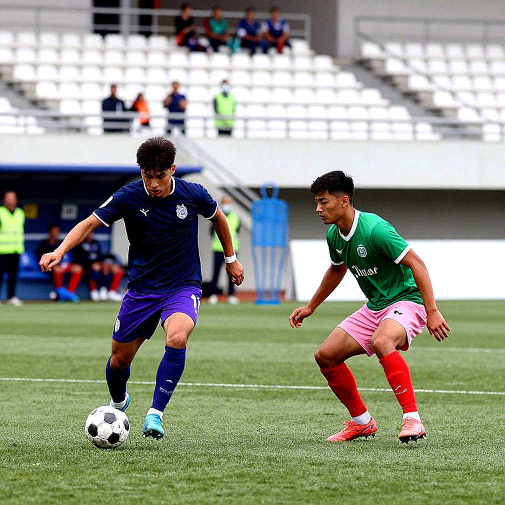 Dorking Wanderers và Marc White: Khi truyền thông xã hội định hình lại bóng đá phi chuyên nghiệp Anh