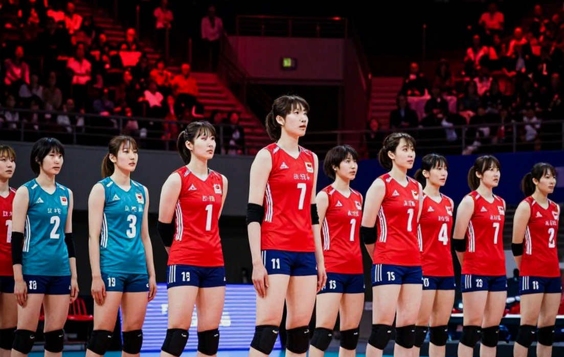 Nebraska thắng Creighton 3-0, lập kỷ lục khán giả trong nhà 15.405 người