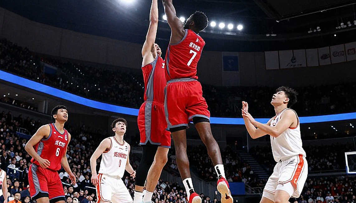 Letran 84-77 Perpetual: Chiến thắng mở màn và những con số không ai nhìn tới Letran 84-77 Perpetual: Chiến thắng mở màn và những con số không ai nhìn tới