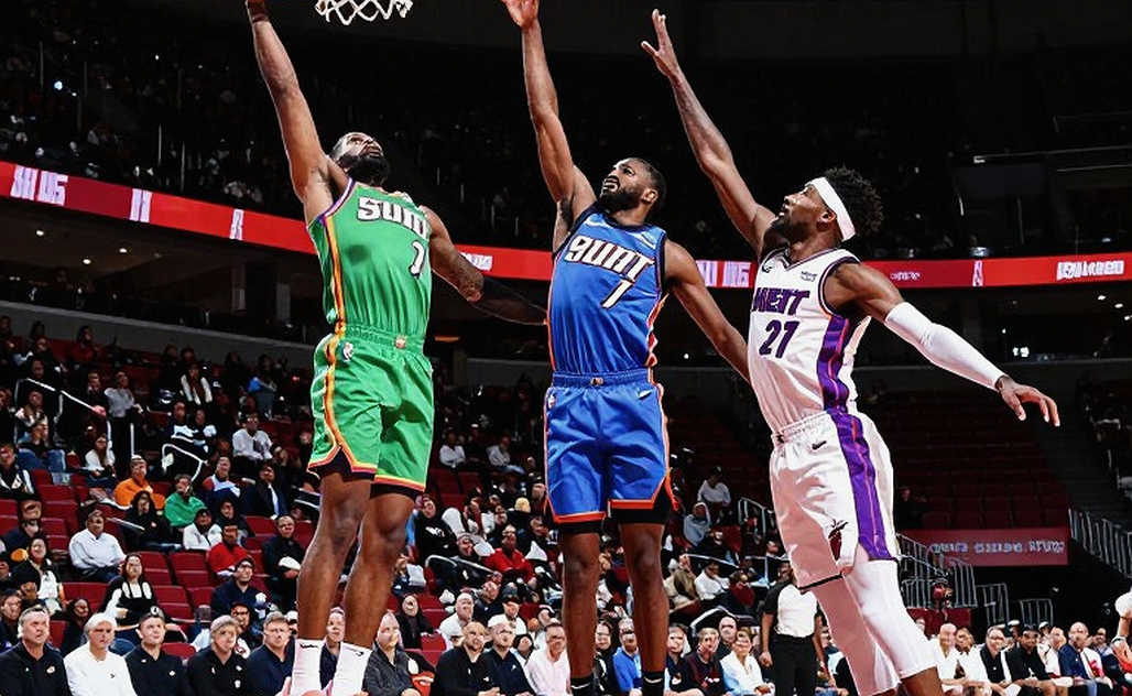 Khi ASVEL thay một trung phong bằng một cầu thủ cánh: Đọc vị bản hợp đồng một tháng của Juhann Begarin