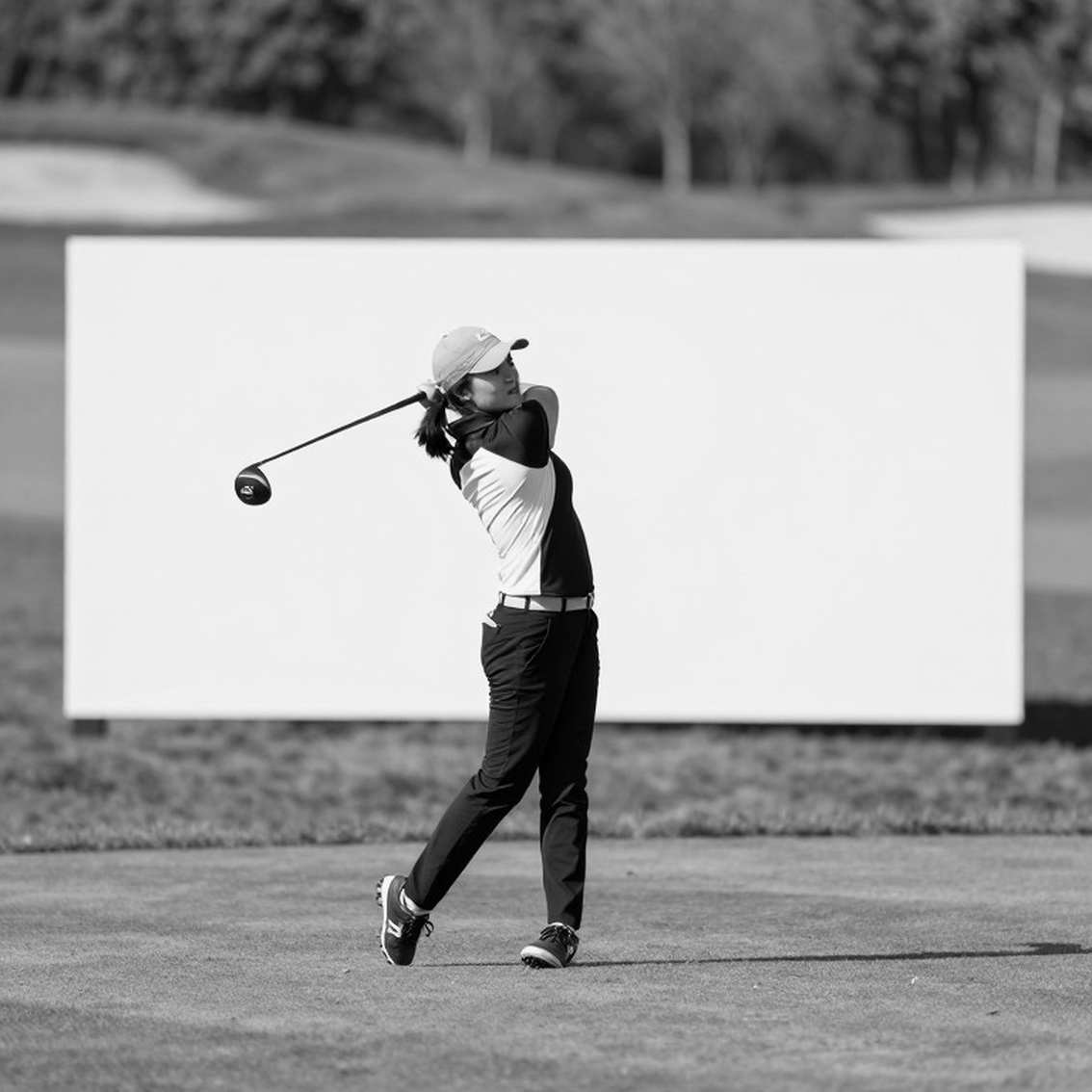 Austin Smotherman dẫn đầu Bank of Utah Championship sau vòng 62: 8/10 birdie dưới 10 feet và câu hỏi chưa được trả lời