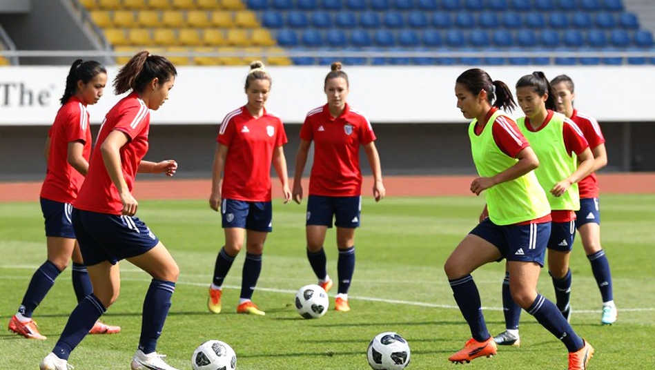 Nhịp thở giữa mùa: Đọc V.League từ những buổi tập không khán giả